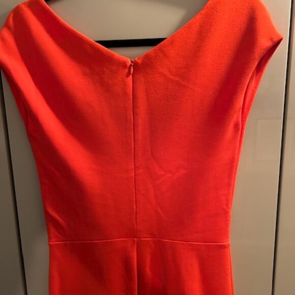 HUGO BOSS for Women Signature Orange colour fitted V-neck - Picture 4 of 4